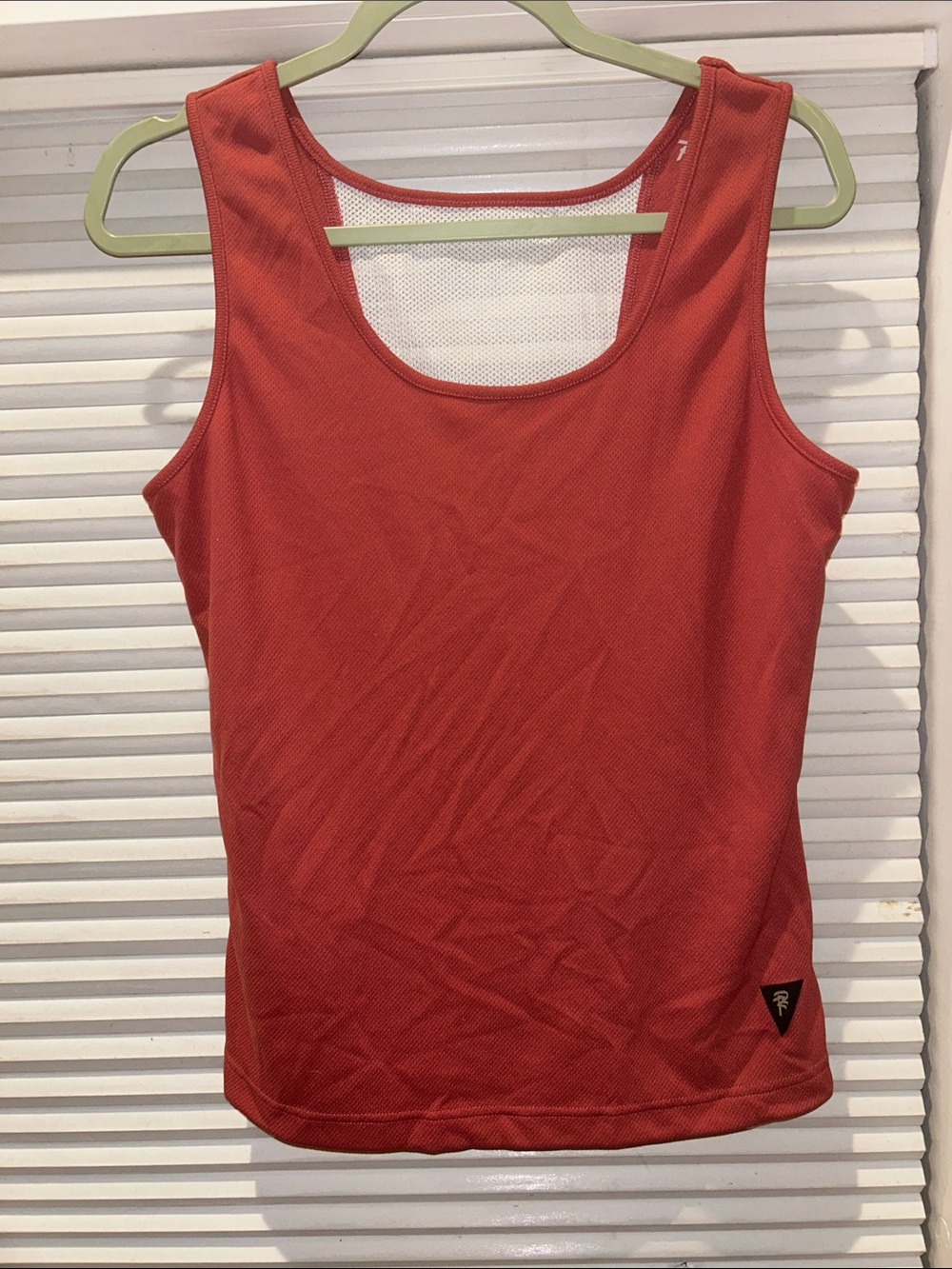 RailRiders Women's M Terracotta Tank Mesh Back Zip Pocket Hiking Athletic Top